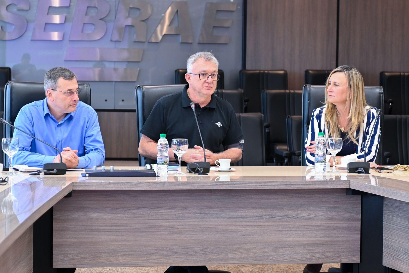 Imagem sobre Sebrae e Senai lanam parceria para acelerar a produtividade de micro e pequenas empresas do Paran